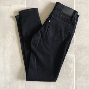 Levi’s 711 Skinny Jean Black